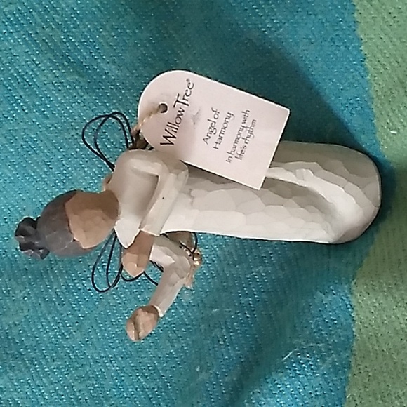 Vintage Willow Tree Angel Figurine "Angel of Harmony" by Susan Lordi - Picture 1 of 7